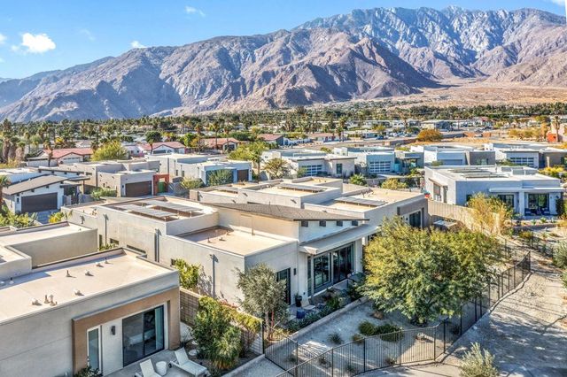 422 Fountain Drive, Palm Springs, CA 92262