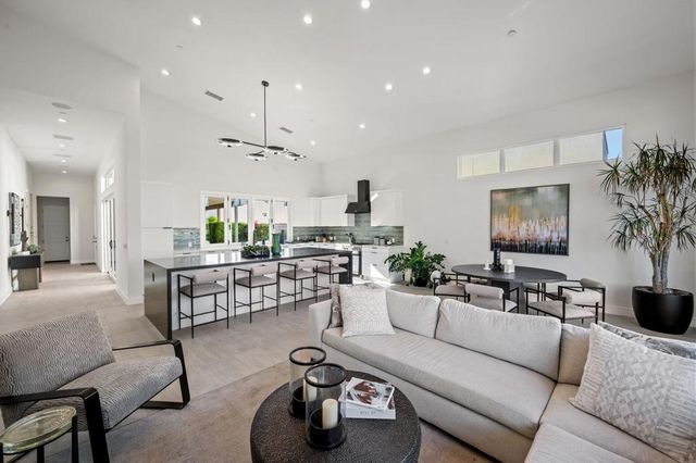 422 Fountain Drive, Palm Springs, CA 92262