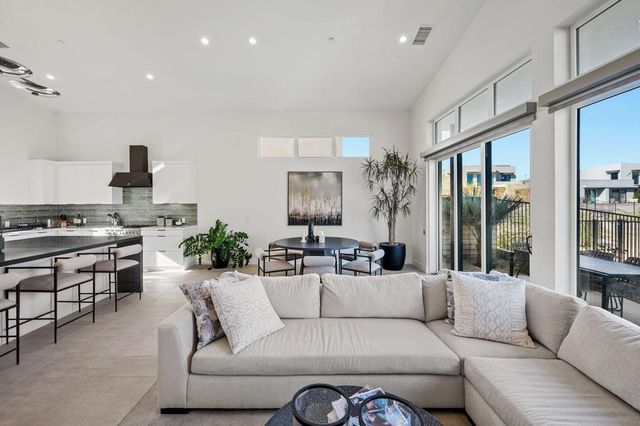 422 Fountain Drive, Palm Springs, CA 92262