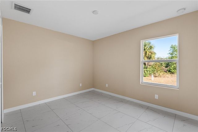 3513 NE 17th PL, Cape Coral, FL 33909