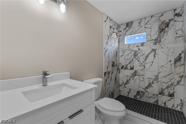 3513 NE 17th PL, Cape Coral, FL 33909