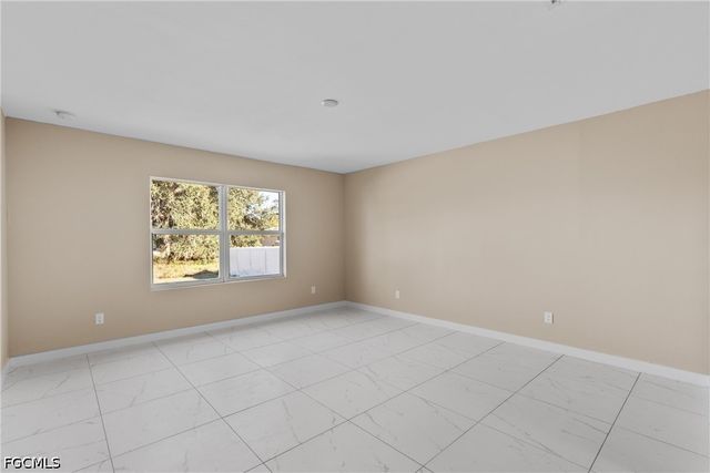 3513 NE 17th PL, Cape Coral, FL 33909