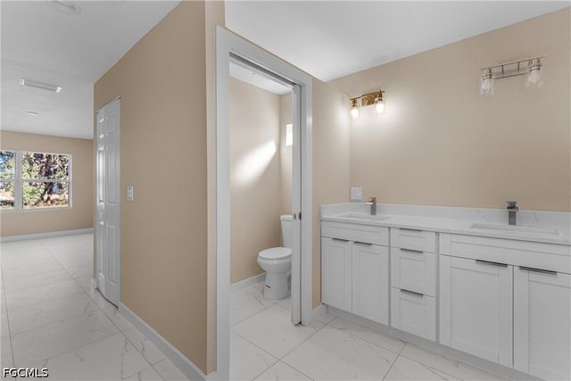 3513 NE 17th PL, Cape Coral, FL 33909