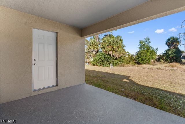 3513 NE 17th PL, Cape Coral, FL 33909