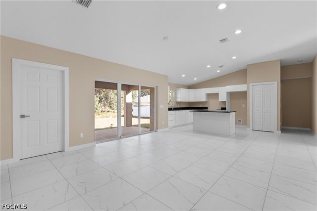 3513 NE 17th PL, Cape Coral, FL 33909