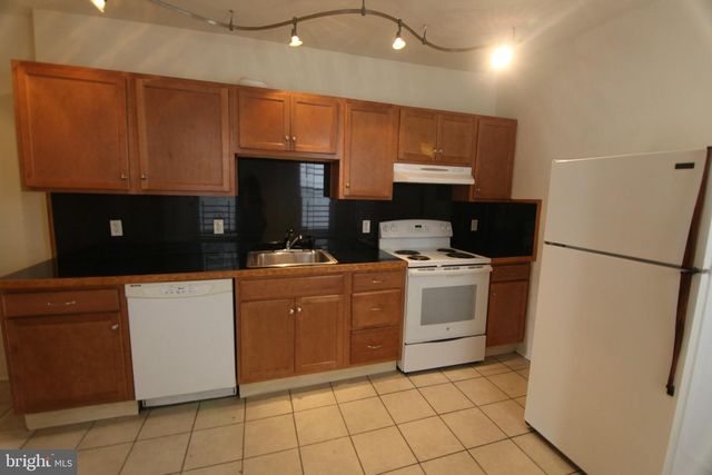 1916 N GRATZ ST, Philadelphia, PA 19121