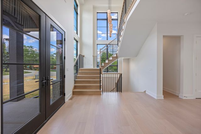 11901 Heritage Drive, Burr Ridge, IL 60527