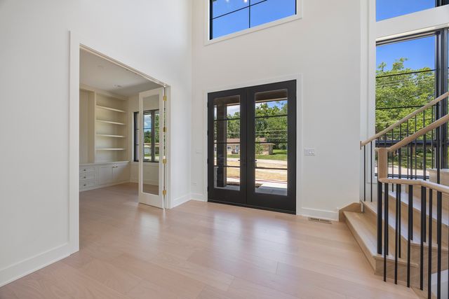 11901 Heritage Drive, Burr Ridge, IL 60527