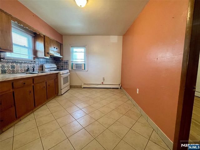 302 N 2nd Street 2, Harrison, NJ 07029
