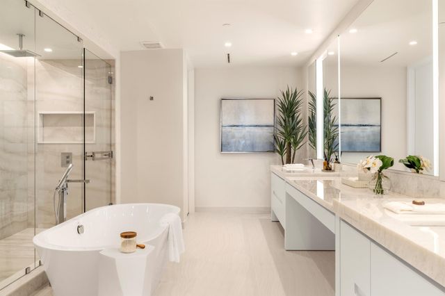 220 SE Mizner Boulevard 423, Boca Raton, FL 33432