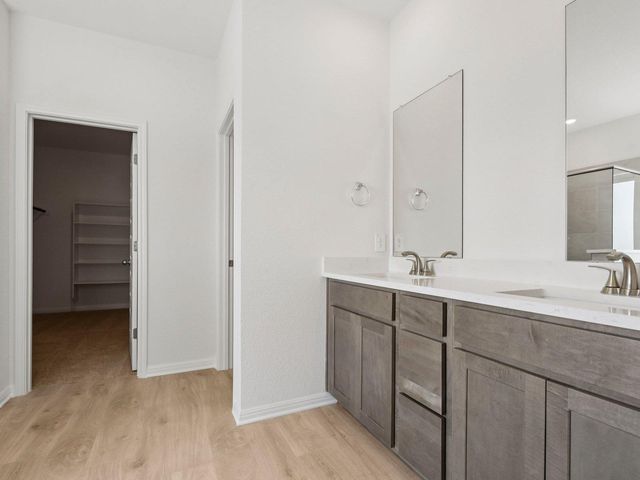 142 Divisadero DR, Hutto, TX 78634