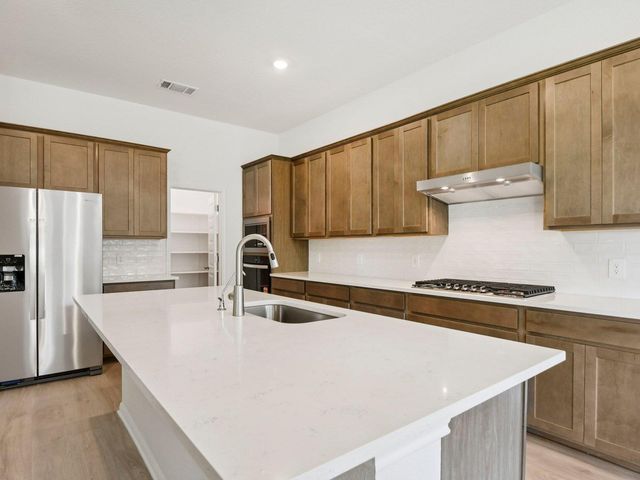 142 Divisadero DR, Hutto, TX 78634