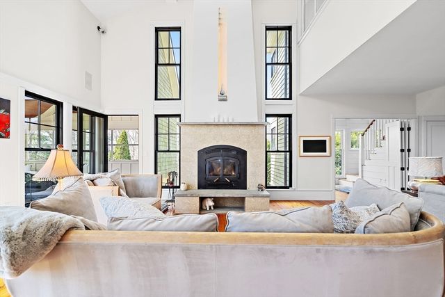 152 Partridge Lane, Concord, MA 01742