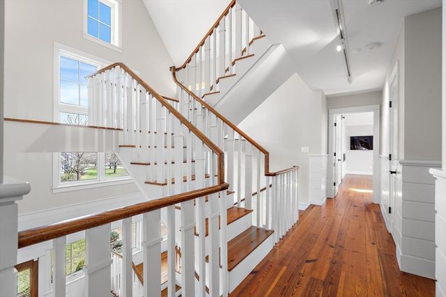 152 Partridge Lane, Concord, MA 01742