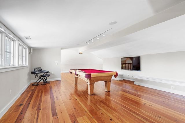152 Partridge Lane, Concord, MA 01742