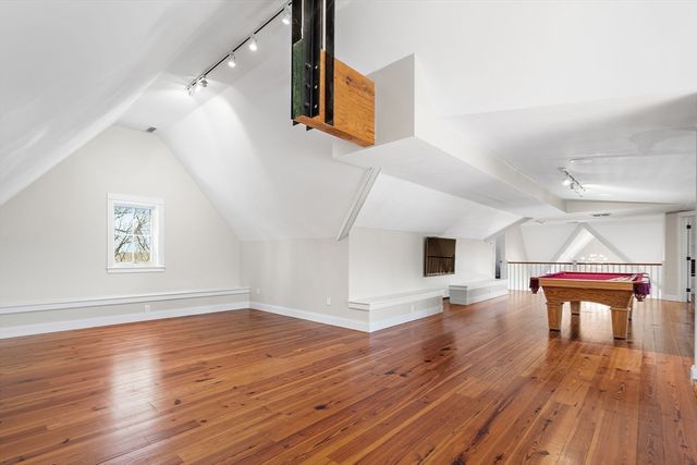 152 Partridge Lane, Concord, MA 01742