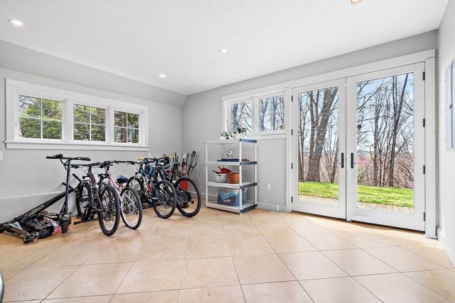 152 Partridge Lane, Concord, MA 01742