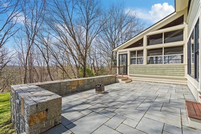 152 Partridge Lane, Concord, MA 01742