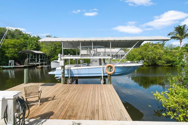 8295 SE Palm Street, Hobe Sound, FL 33455