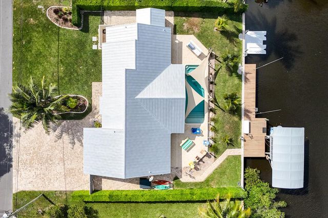 8295 SE Palm Street, Hobe Sound, FL 33455