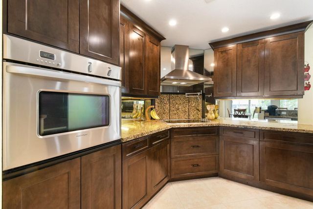 8295 SE Palm Street, Hobe Sound, FL 33455