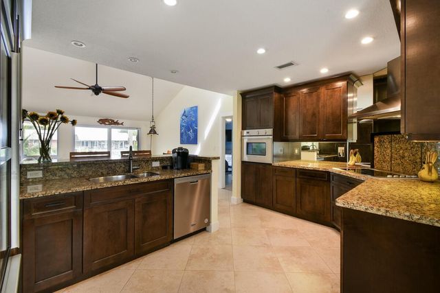 8295 SE Palm Street, Hobe Sound, FL 33455