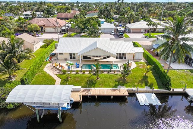 8295 SE Palm Street, Hobe Sound, FL 33455