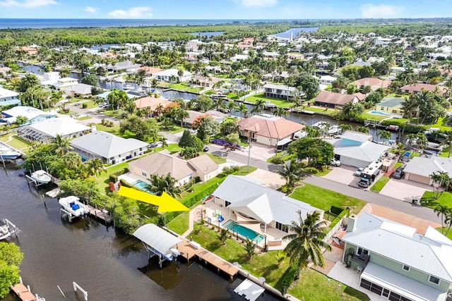 8295 SE Palm Street, Hobe Sound, FL 33455