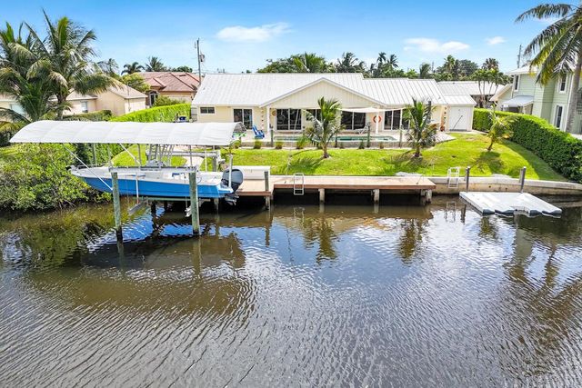 8295 SE Palm Street, Hobe Sound, FL 33455