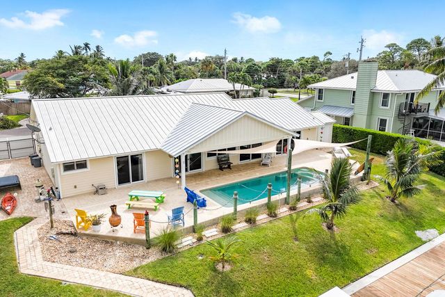 8295 SE Palm Street, Hobe Sound, FL 33455