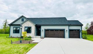 W143N11325 Wrenwood DRIVE, Germantown, WI 53022
