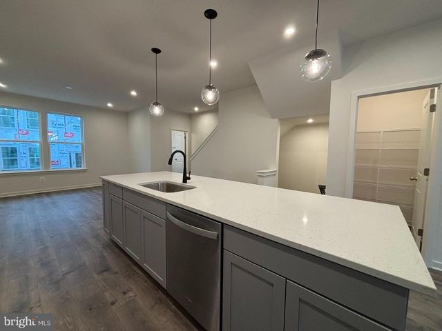 17954 ALICIA AVE, Dumfries, VA 22026