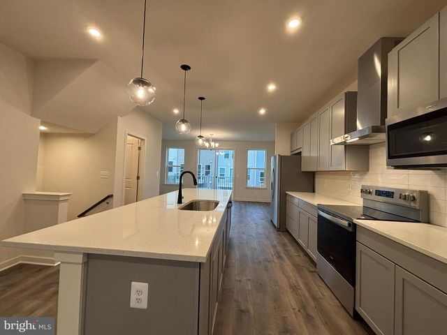 17954 ALICIA AVE, Dumfries, VA 22026