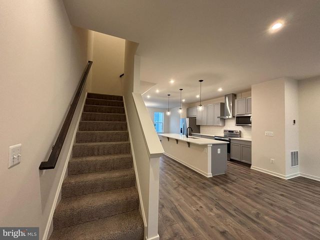 17954 ALICIA AVE, Dumfries, VA 22026