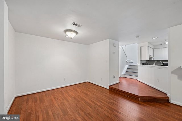 8802 STURBRIDGE PL, Gaithersburg, MD 20886