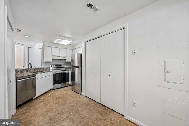 8802 STURBRIDGE PL, Gaithersburg, MD 20886