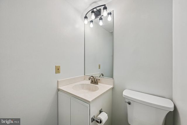8802 STURBRIDGE PL, Gaithersburg, MD 20886