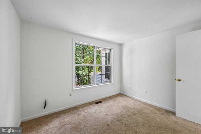 8802 STURBRIDGE PL, Gaithersburg, MD 20886