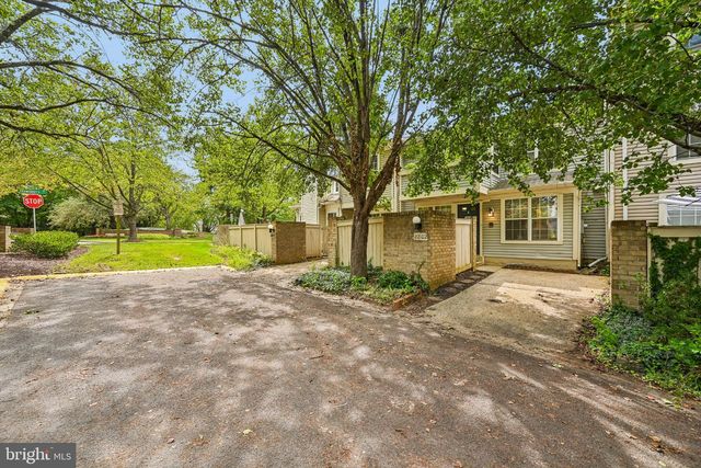 8802 STURBRIDGE PL, Gaithersburg, MD 20886