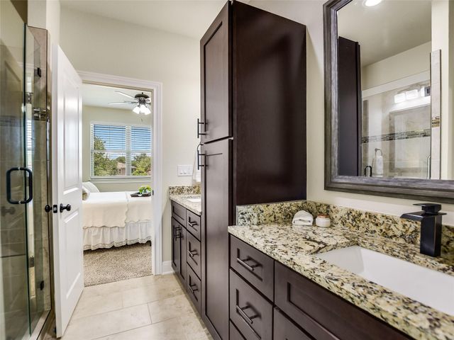 18803 Hogan CIR 16, Lago Vista, TX 78645