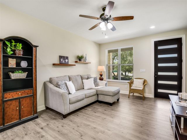 18803 Hogan CIR 16, Lago Vista, TX 78645