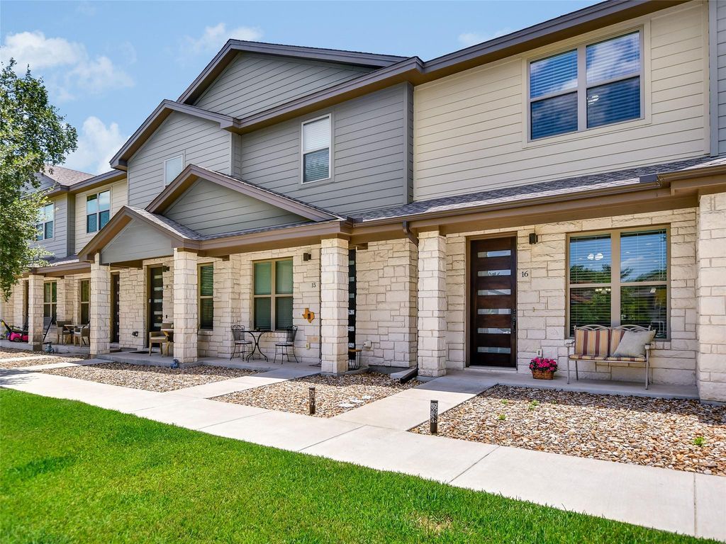 18803 Hogan CIR 16, Lago Vista, TX 78645
