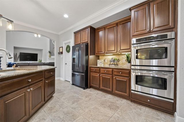 15710 Starcreek Lane, Houston, TX 77044