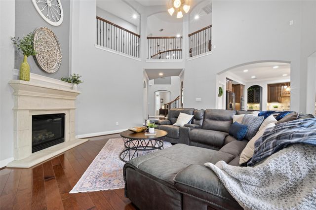 15710 Starcreek Lane, Houston, TX 77044