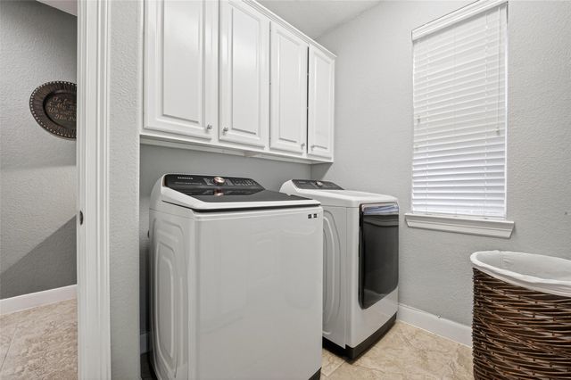 15710 Starcreek Lane, Houston, TX 77044