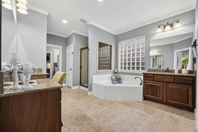 15710 Starcreek Lane, Houston, TX 77044