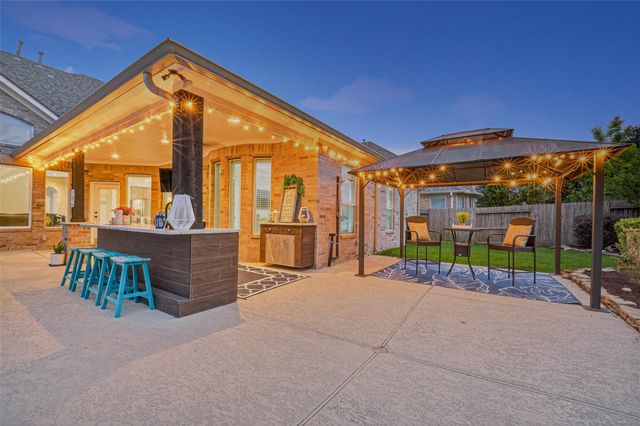 15710 Starcreek Lane, Houston, TX 77044