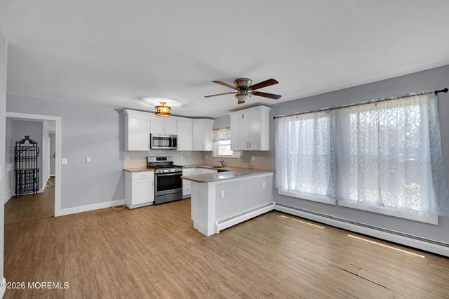 70 Grenada Street, Toms River, NJ 08757