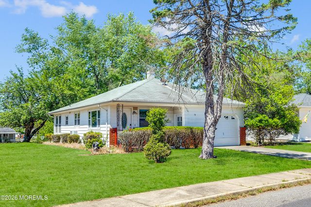 70 Grenada Street, Toms River, NJ 08757