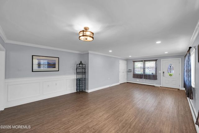 70 Grenada Street, Toms River, NJ 08757
